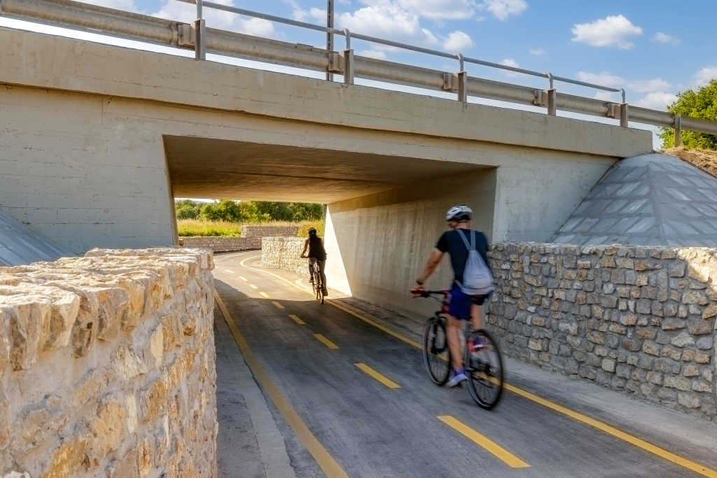 Trasa rowerowa Veszprém–Gyulafirátót, HU