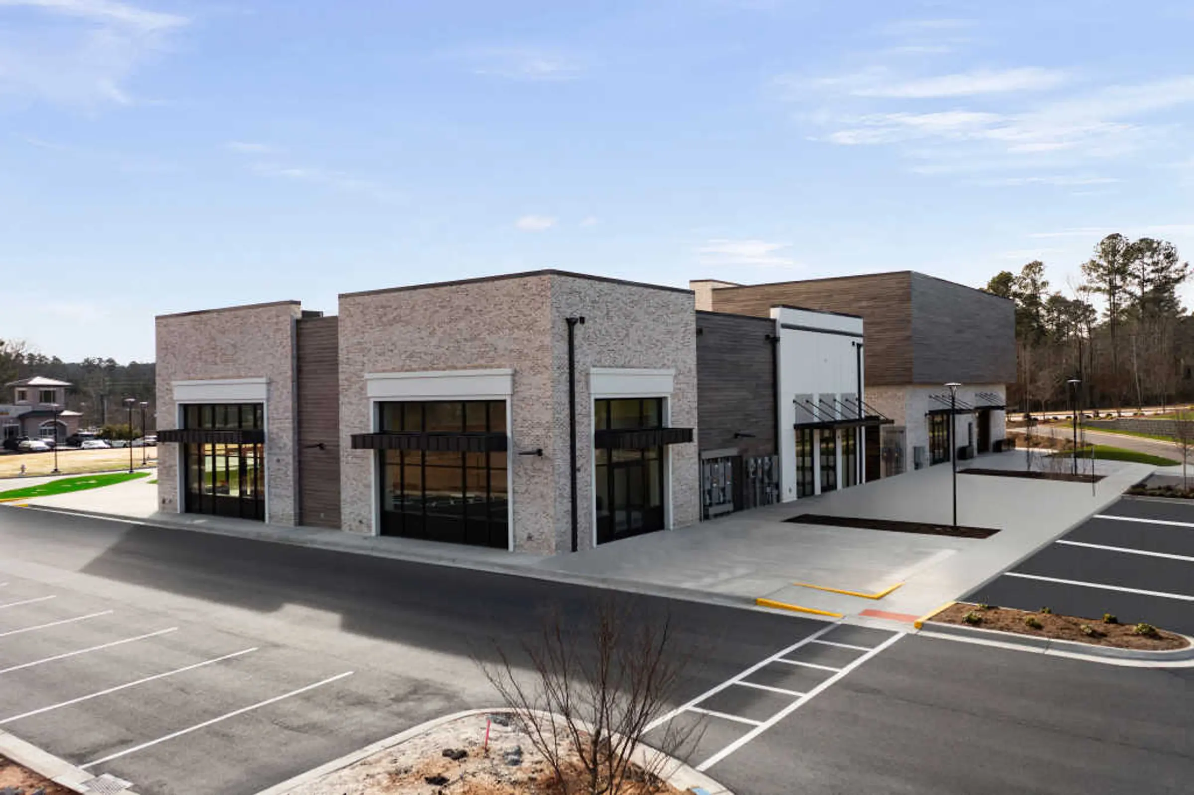 Elewacja centrum handlowego West Lake Commons