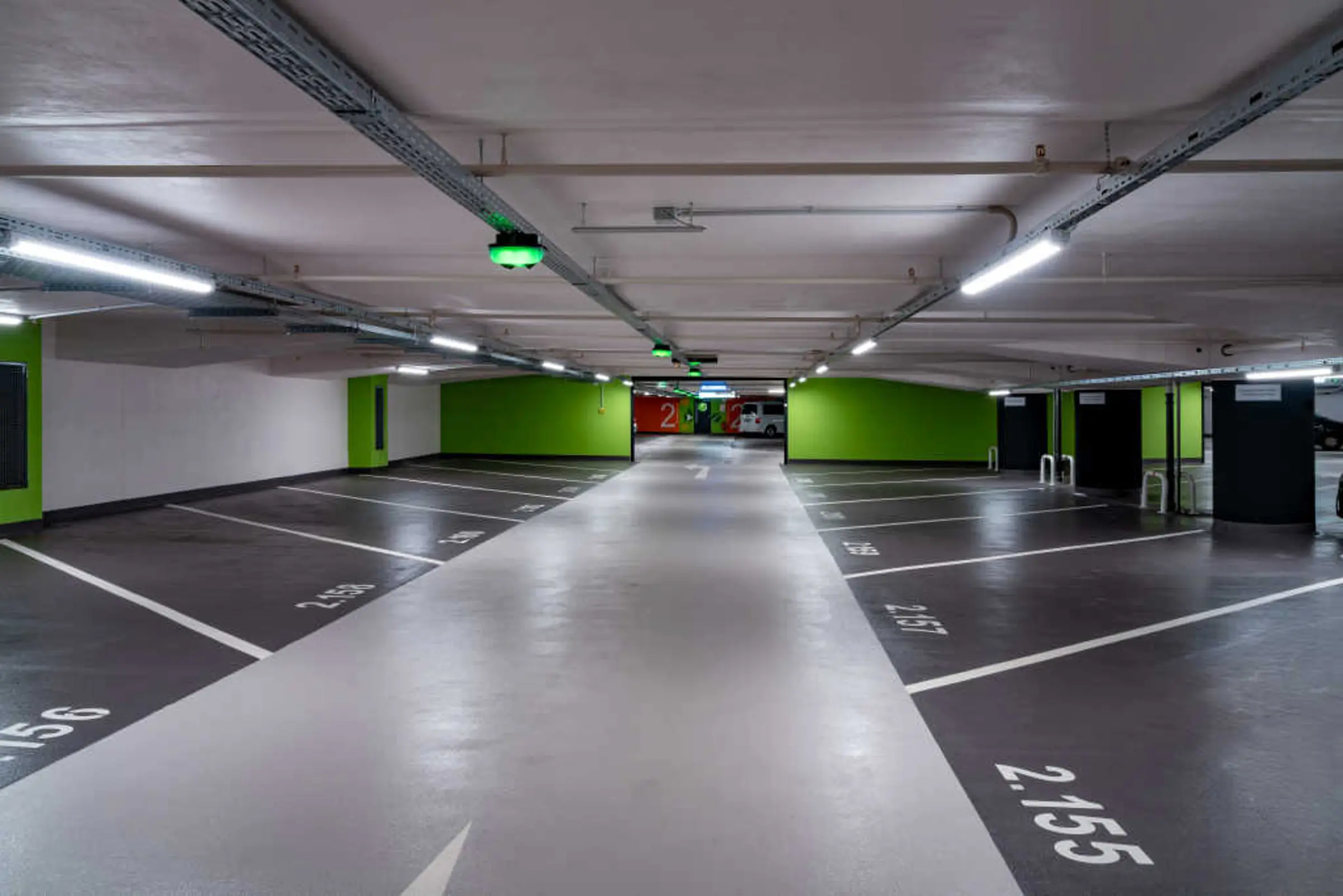 Parking podziemny Centrum / Zamek w Ettlingen po modernizacji