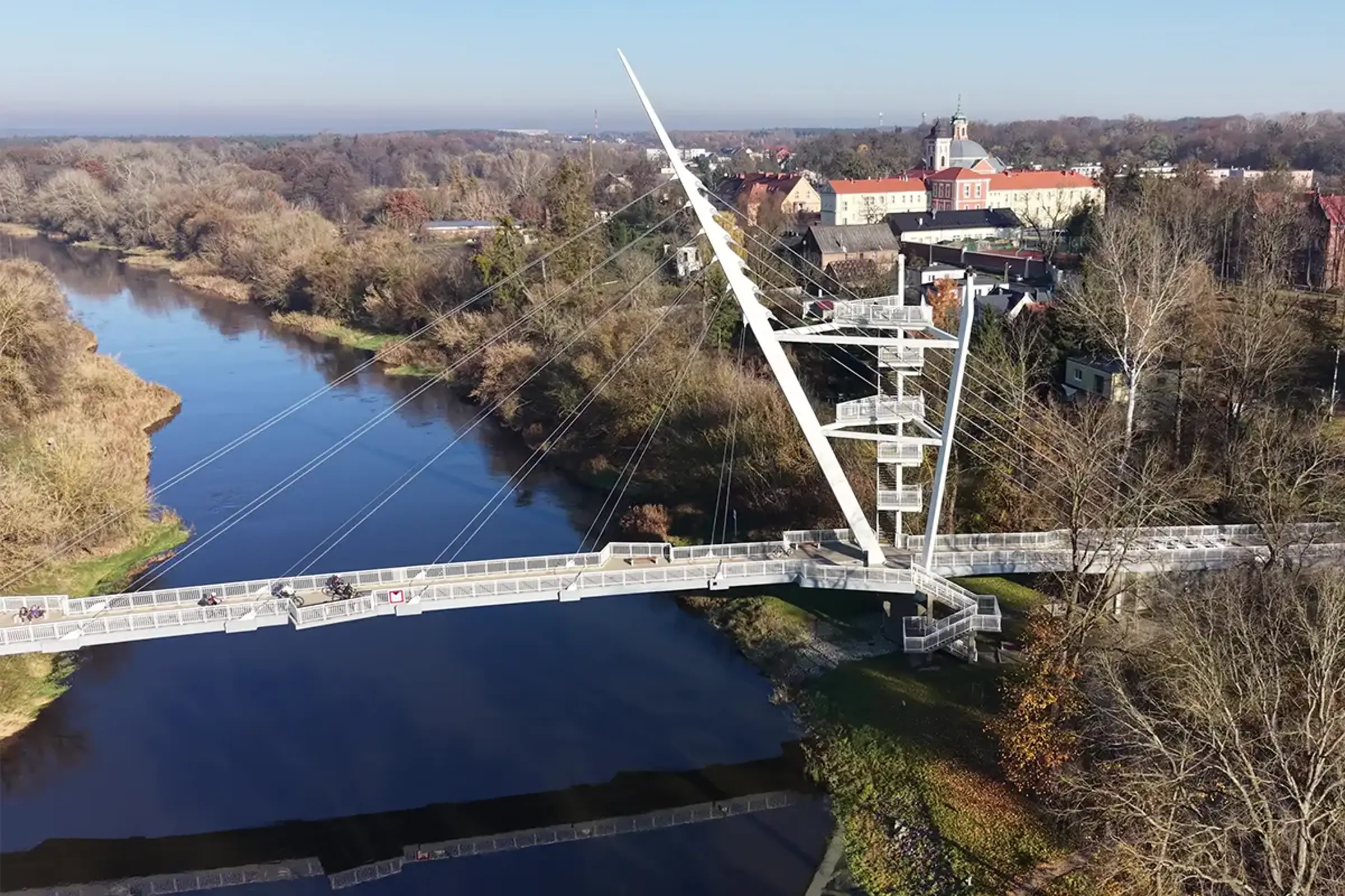 Kładka pieszo-rowerowa w Owińskach