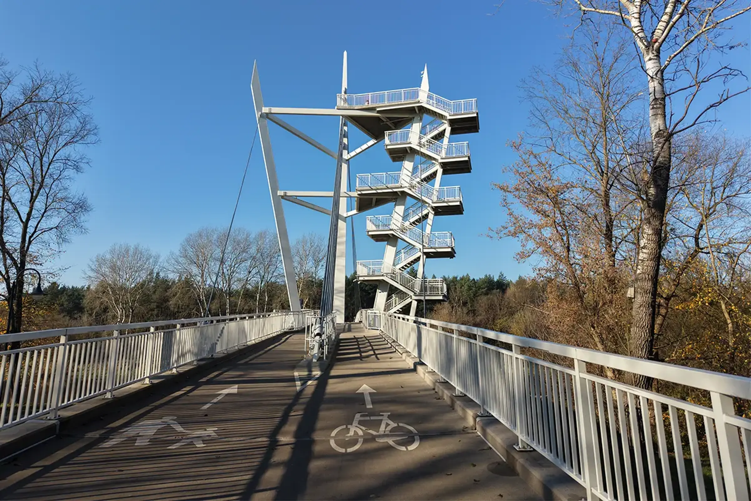 Kładka pieszo-rowerowa w Owińskach