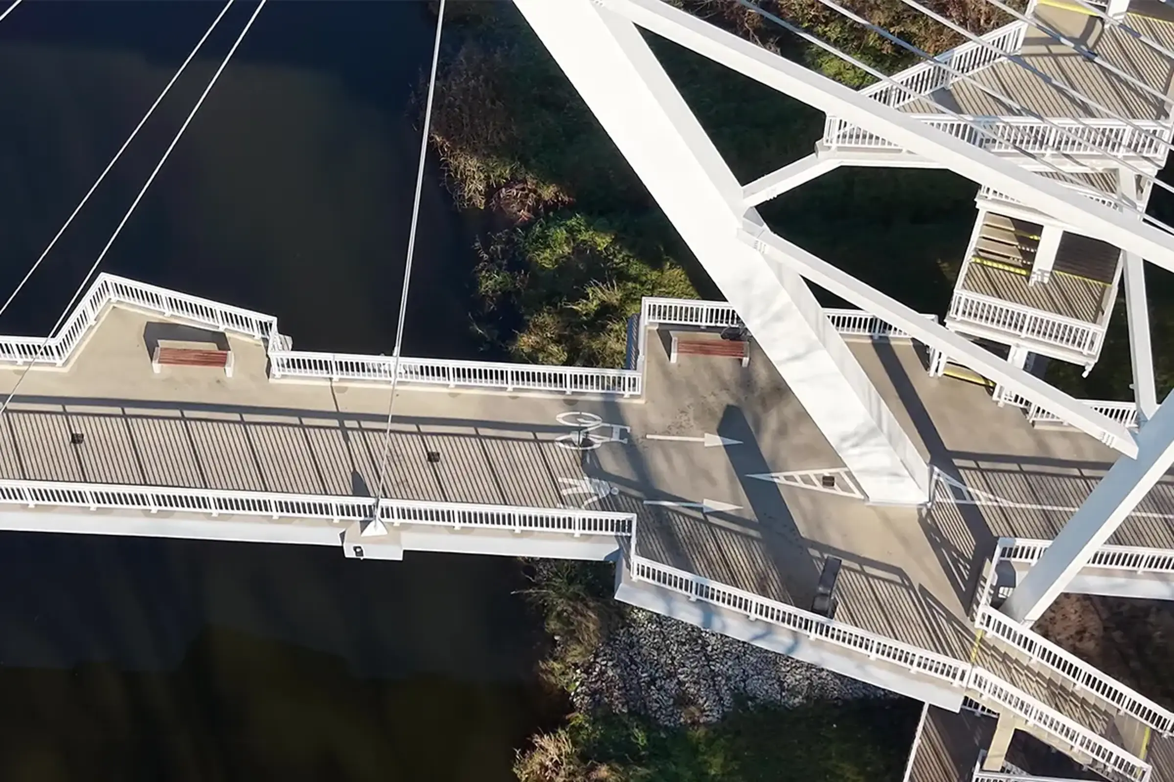 Kładka pieszo-rowerowa w Owińskach