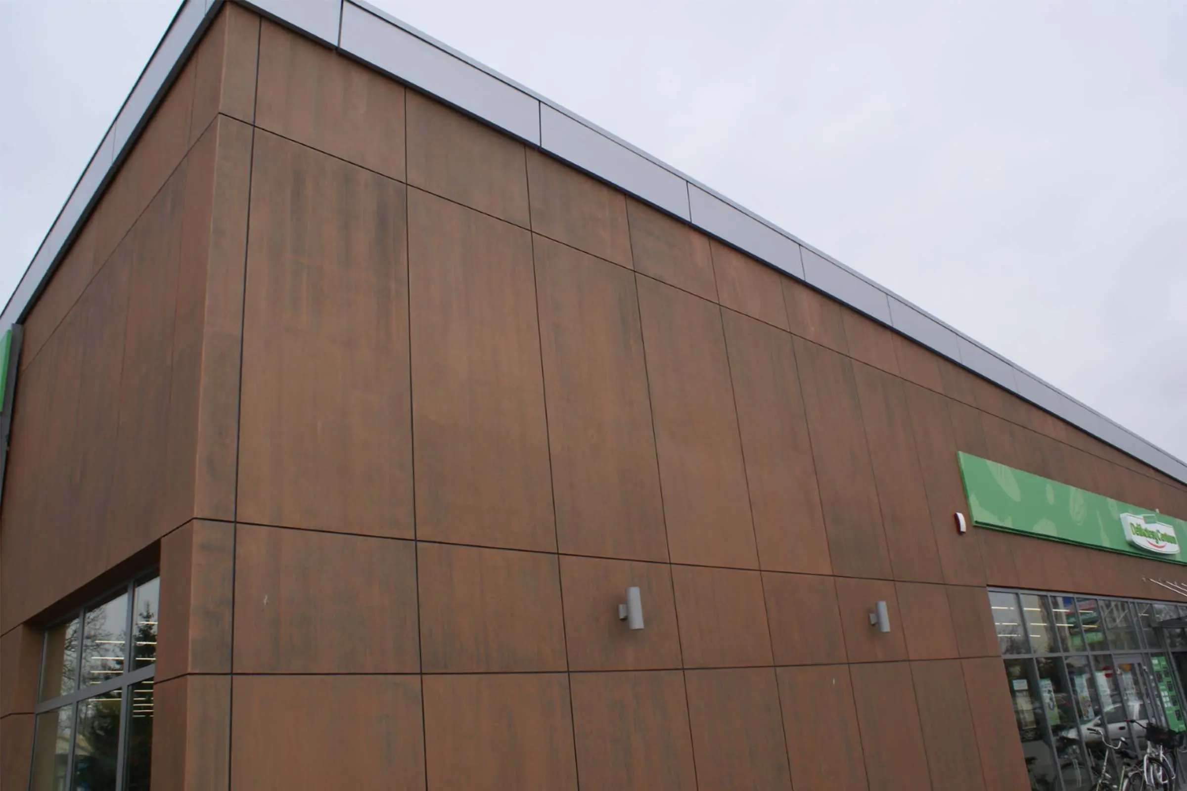 Park handlowy z dworcem autobusowym