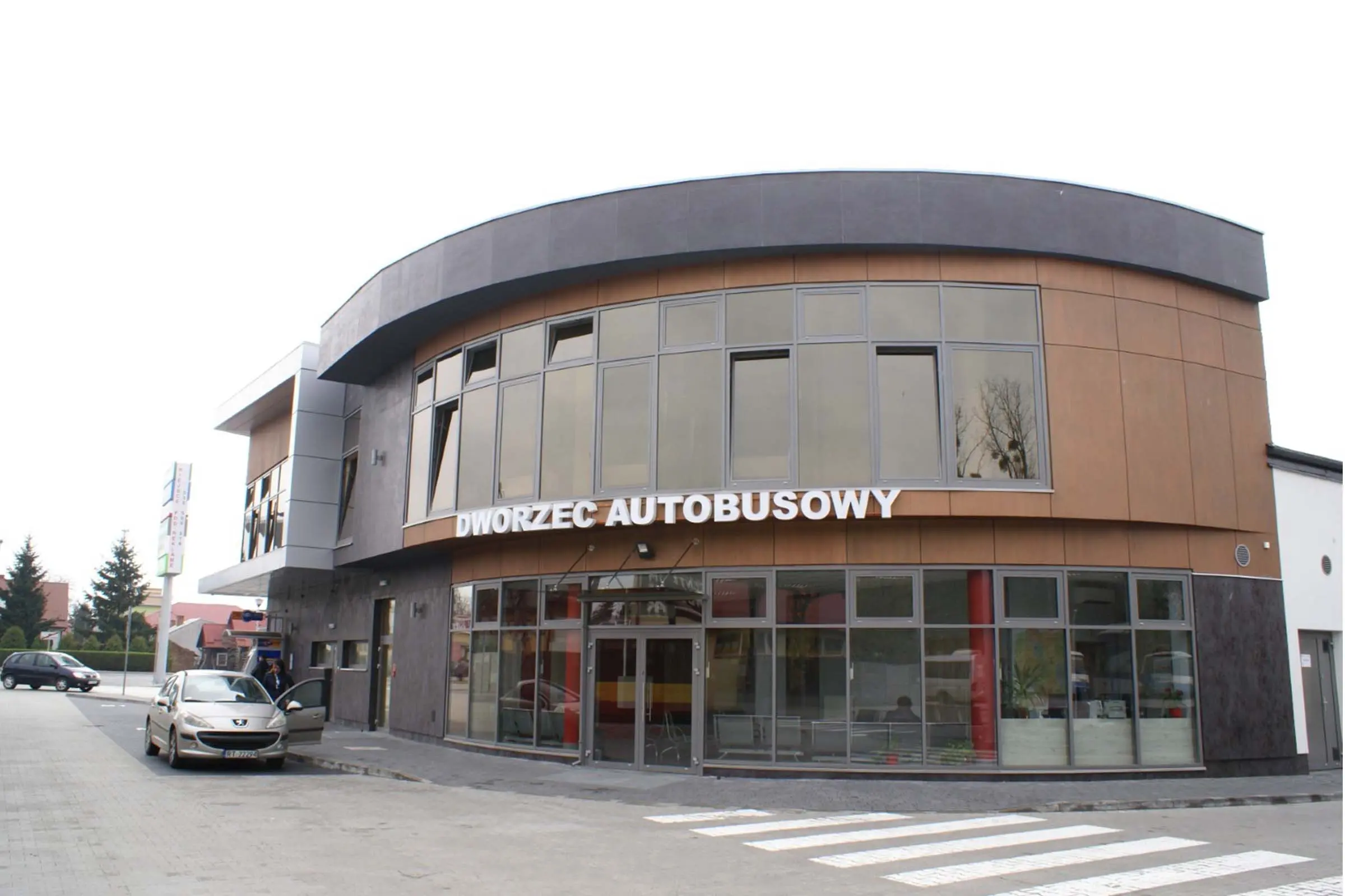 Park handlowy z dworcem autobusowym