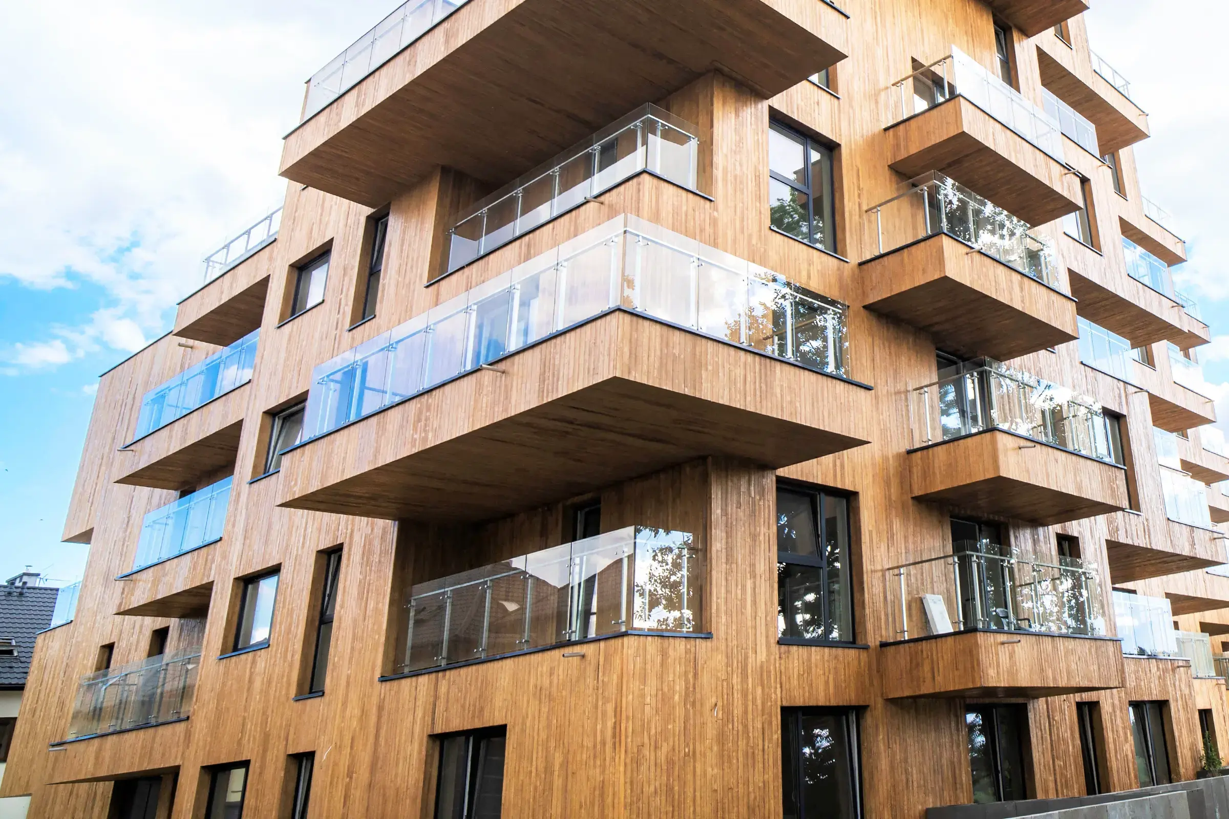 Wooden House w Rzeszowie – budynek z elewacją imitującą drewno